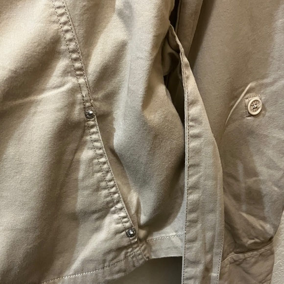 Guess Women's Beige Utility Jacket Light jacket perfect for layering . - Picture 5 of 7